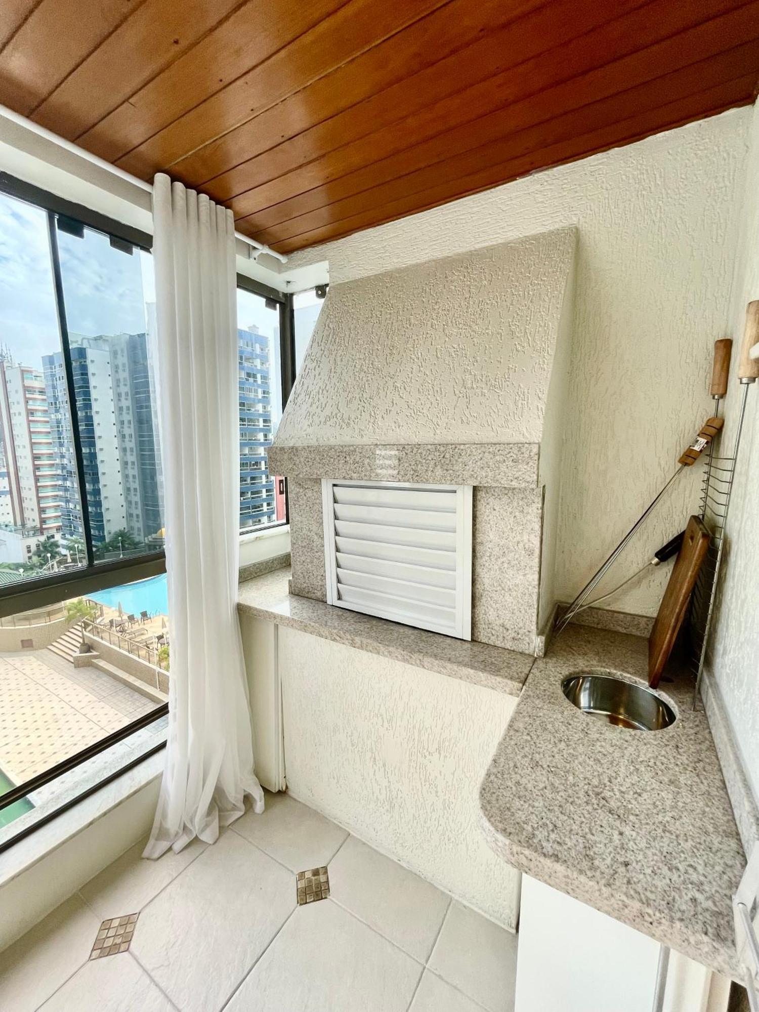 Apartamento Otima Localizacao Quadra Mar A 80m Da Balneario Camboriu